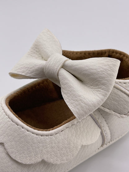 Girls infant bow shoes